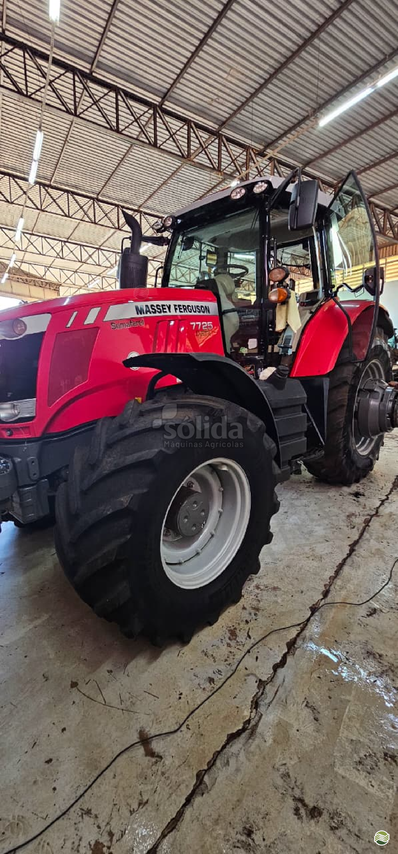 MF 7725 de Sólida Máquinas Agrícolas